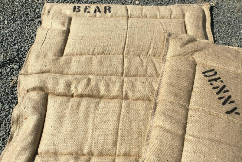 Natural Hessian Pet Bed - Extra Large - Image 4