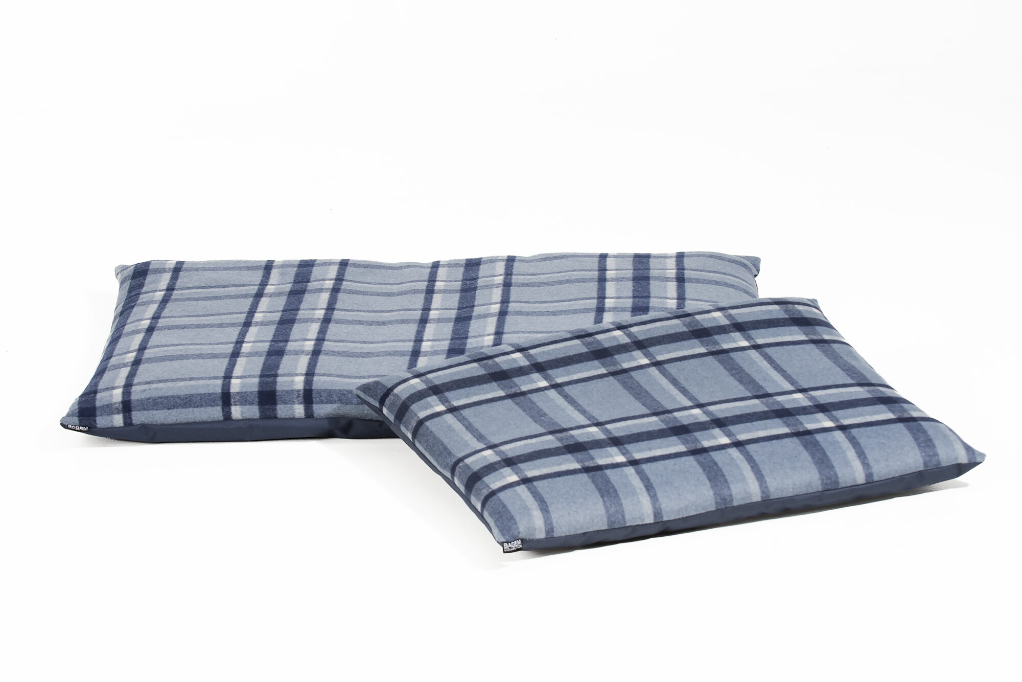 Designer Wool Dog Bed - Image 3