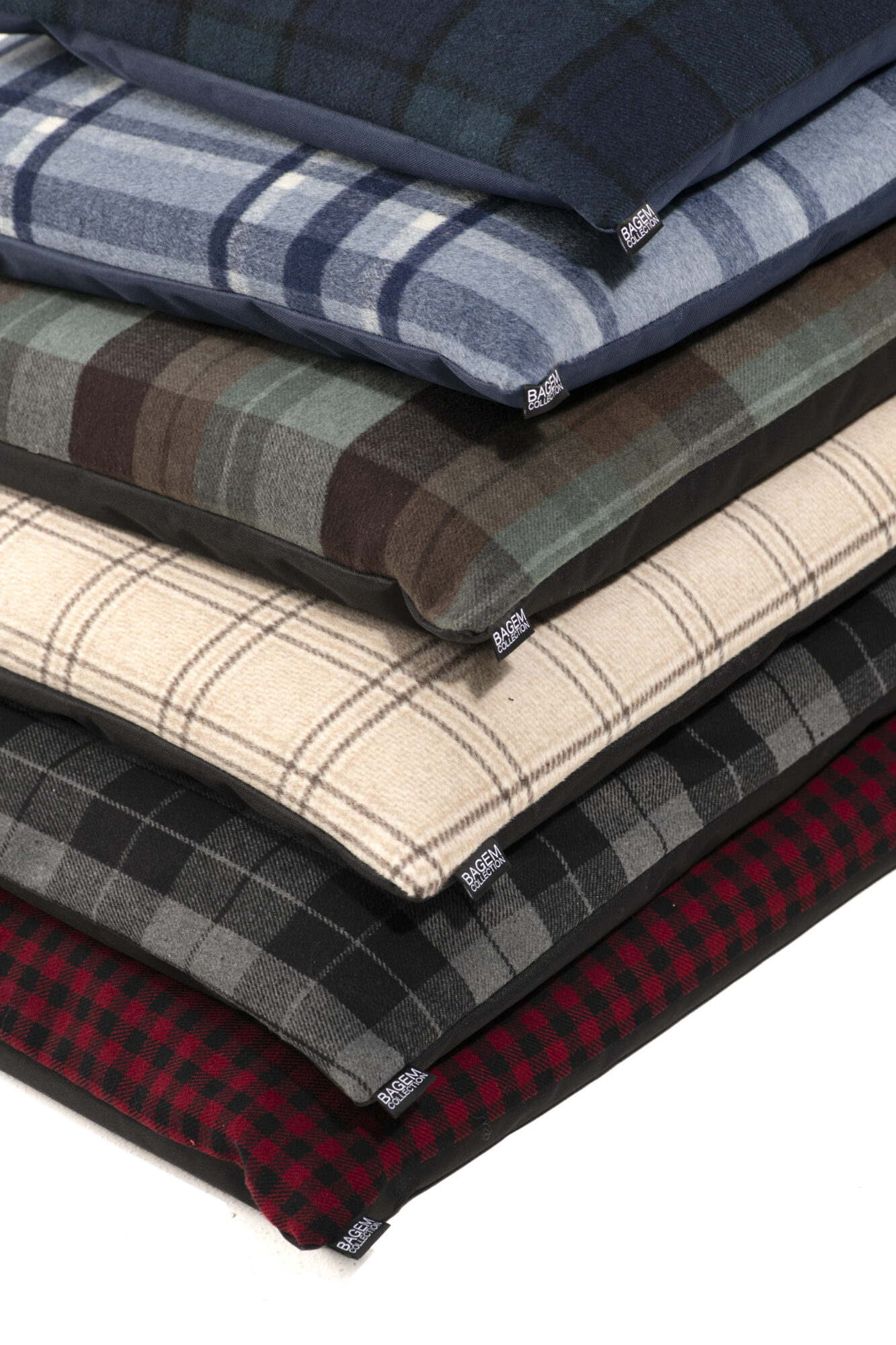 Designer Wool Dog Bed - Image 6